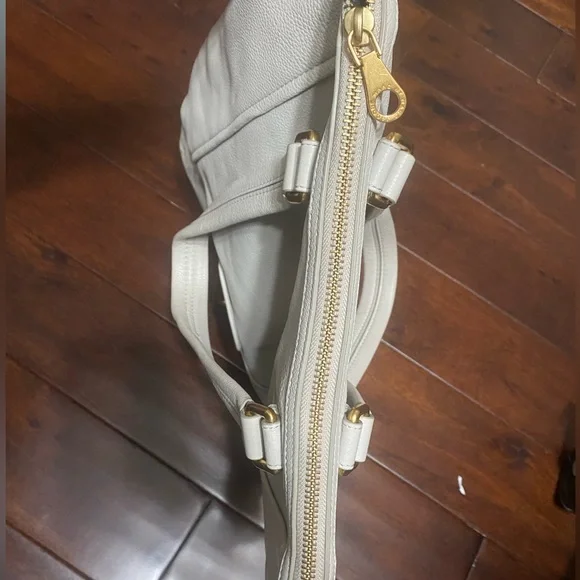 Marc by Marc Jacob’s Revolution Leather Zip Tote - Picture 10 of 13